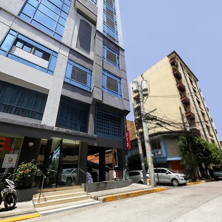Vaccinated Staff - Oyo 837 Kysabel Hotel Paco 외부 사진