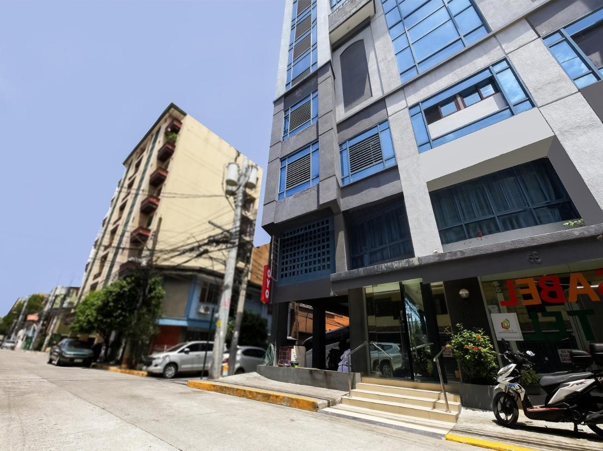 Vaccinated Staff - Oyo 837 Kysabel Hotel Paco 외부 사진