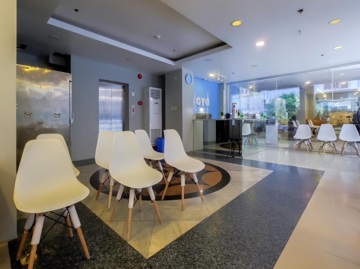 Vaccinated Staff - Oyo 837 Kysabel Hotel Paco 외부 사진