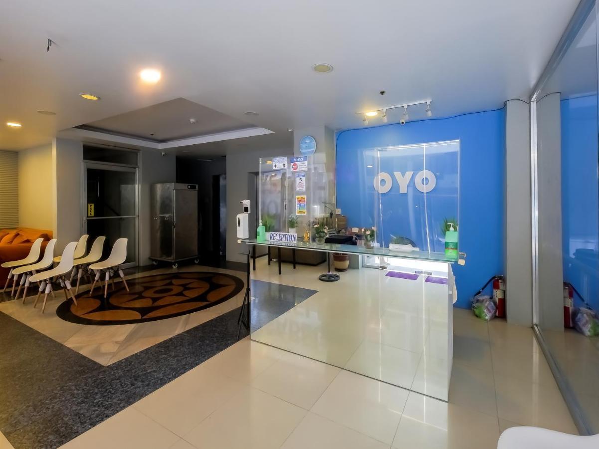 Vaccinated Staff - Oyo 837 Kysabel Hotel Paco 외부 사진